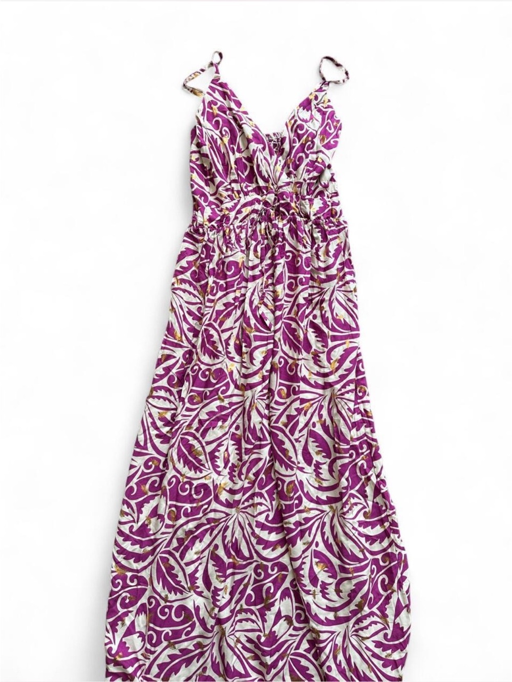 Purples pink and white floral maxi dress with tie back #floraldress #boho